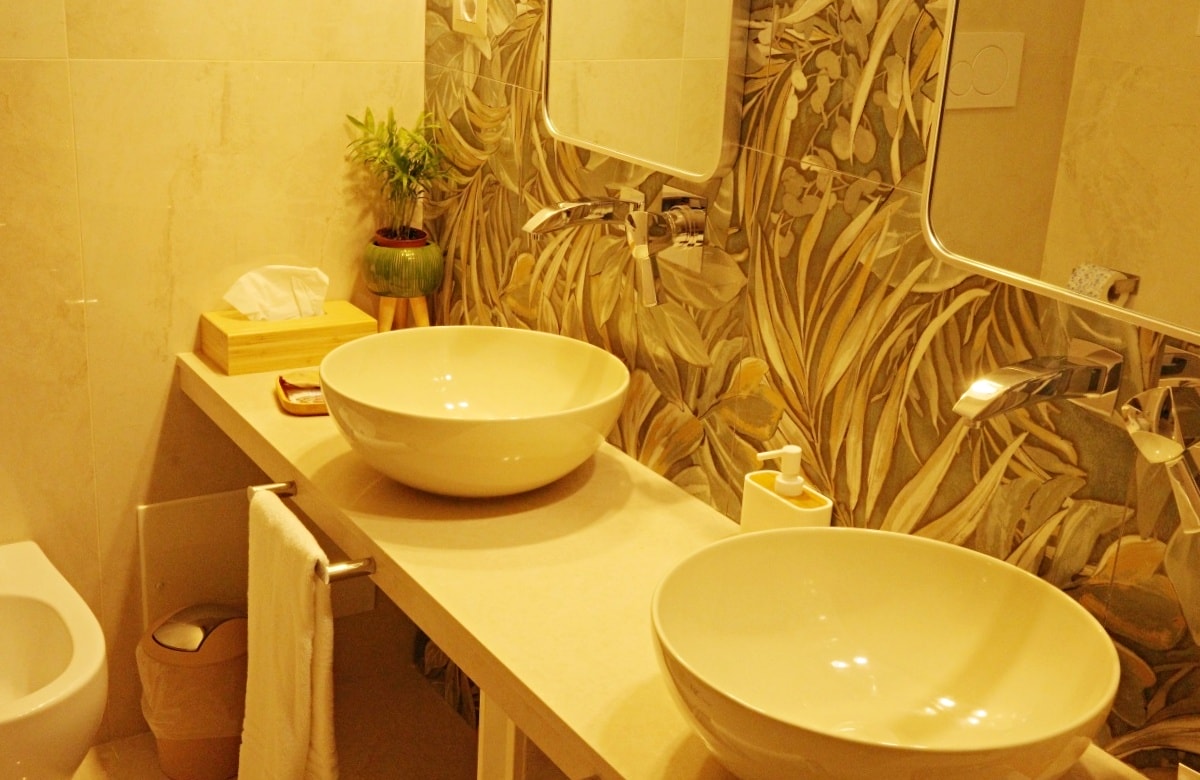【出走。義大利】蘇連多(Sorrento)｜入住車站步行5分鐘的民宿「Grace Suites Sorrento」, 民宿對面就是米其林推薦餐廳「 Ristorante Zi’Ntonio」