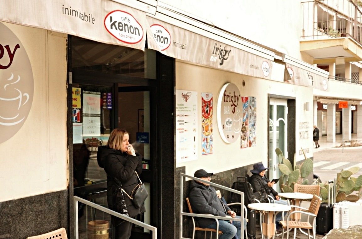 【出走。義大利】蘇連多(Sorrento)｜入住車站步行5分鐘的民宿「Grace Suites Sorrento」, 民宿對面就是米其林推薦餐廳「 Ristorante Zi’Ntonio」