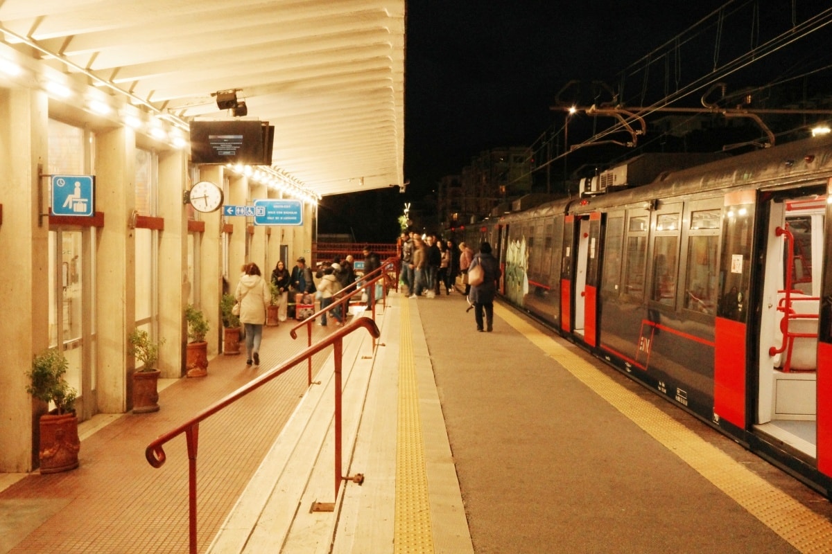 【出走。義大利】蘇連多(Sorrento)｜入住車站步行5分鐘的民宿「Grace Suites Sorrento」, 民宿對面就是米其林推薦餐廳「 Ristorante Zi’Ntonio」