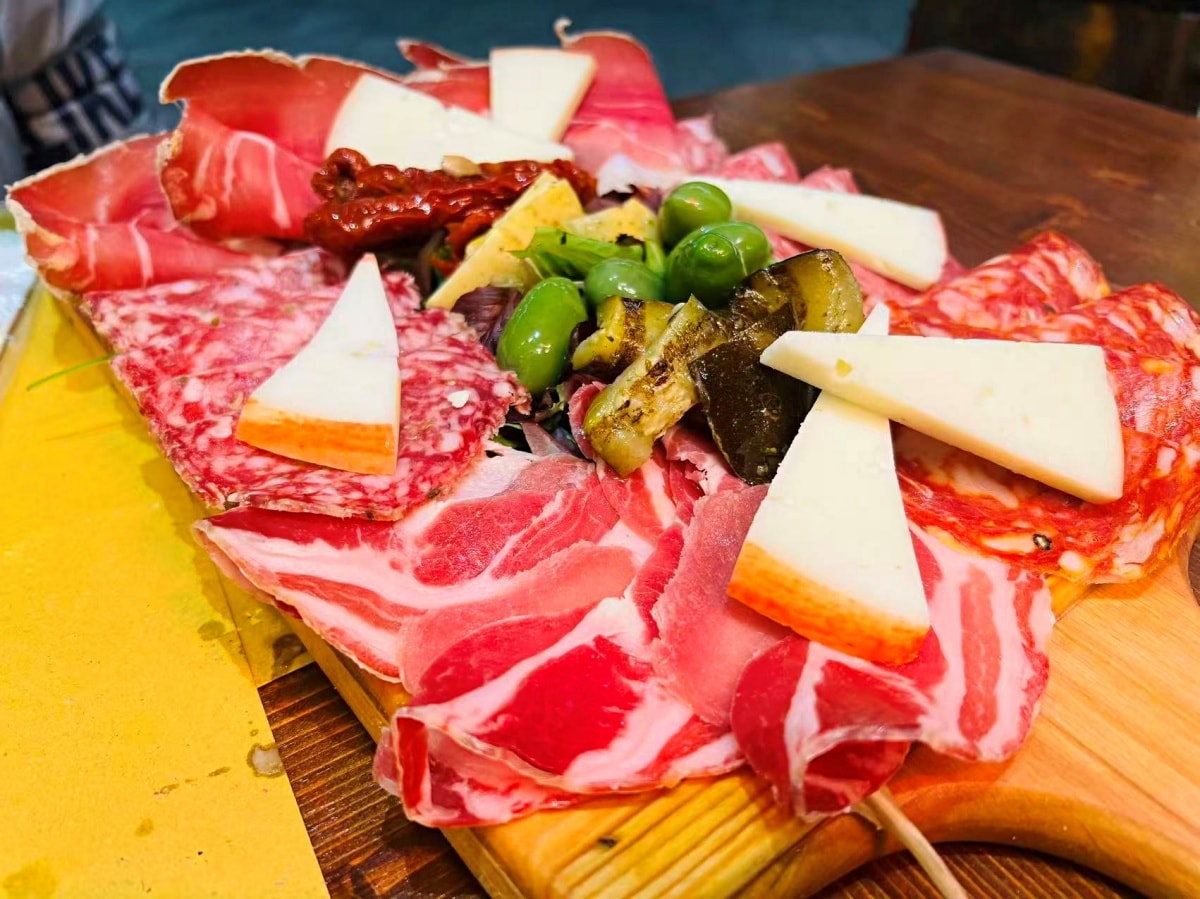 【出走。義大利】佛羅倫斯(Firenze) 7天6夜｜中央市場：我最愛的兩家 ,「Da Nerbone」牛肚包與牛肉包 , 義大利麵老店「F. N. Pasta Fresca」
