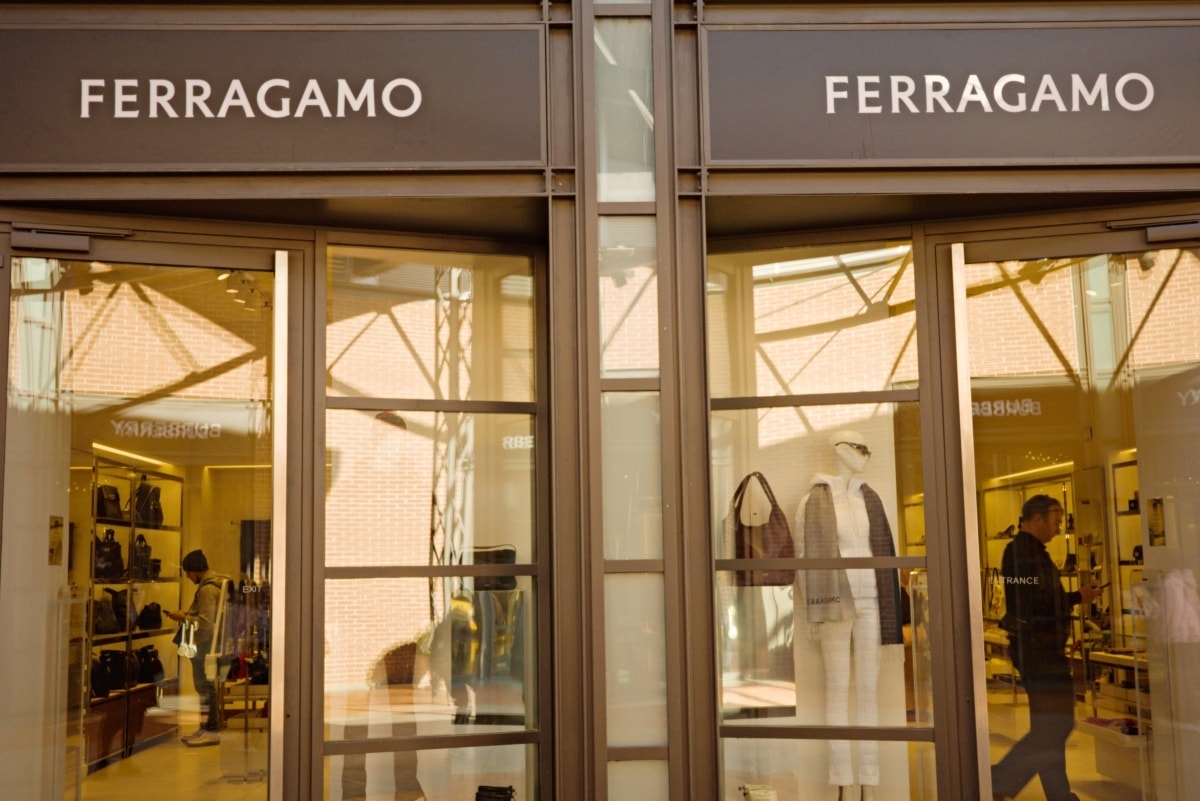 【出走。義大利】佛羅倫斯(Firenze) 7天6夜｜「佛羅倫斯」搭乘接駁車直達「The Mall Firenze」, 義大利機場退稅分享