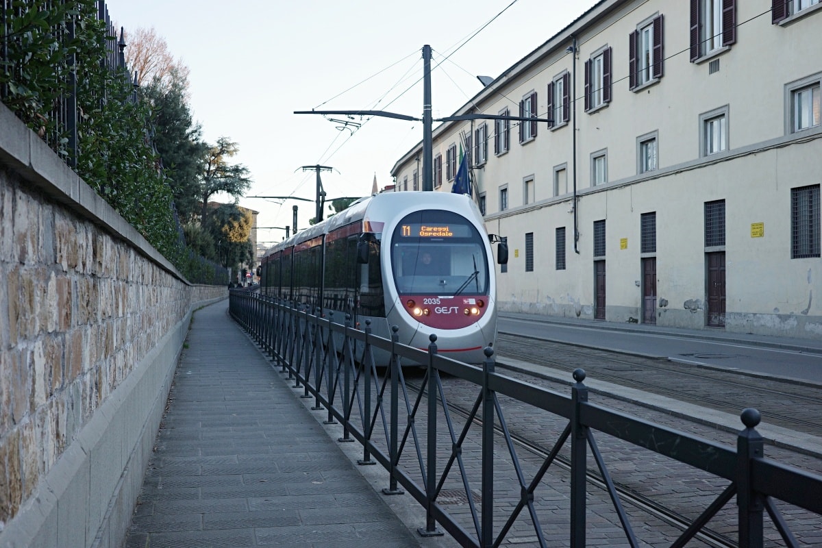 【出走。義大利】佛羅倫斯(Firenze) 7天6夜｜「佛羅倫斯」搭乘接駁車直達「The Mall Firenze」, 義大利機場退稅分享