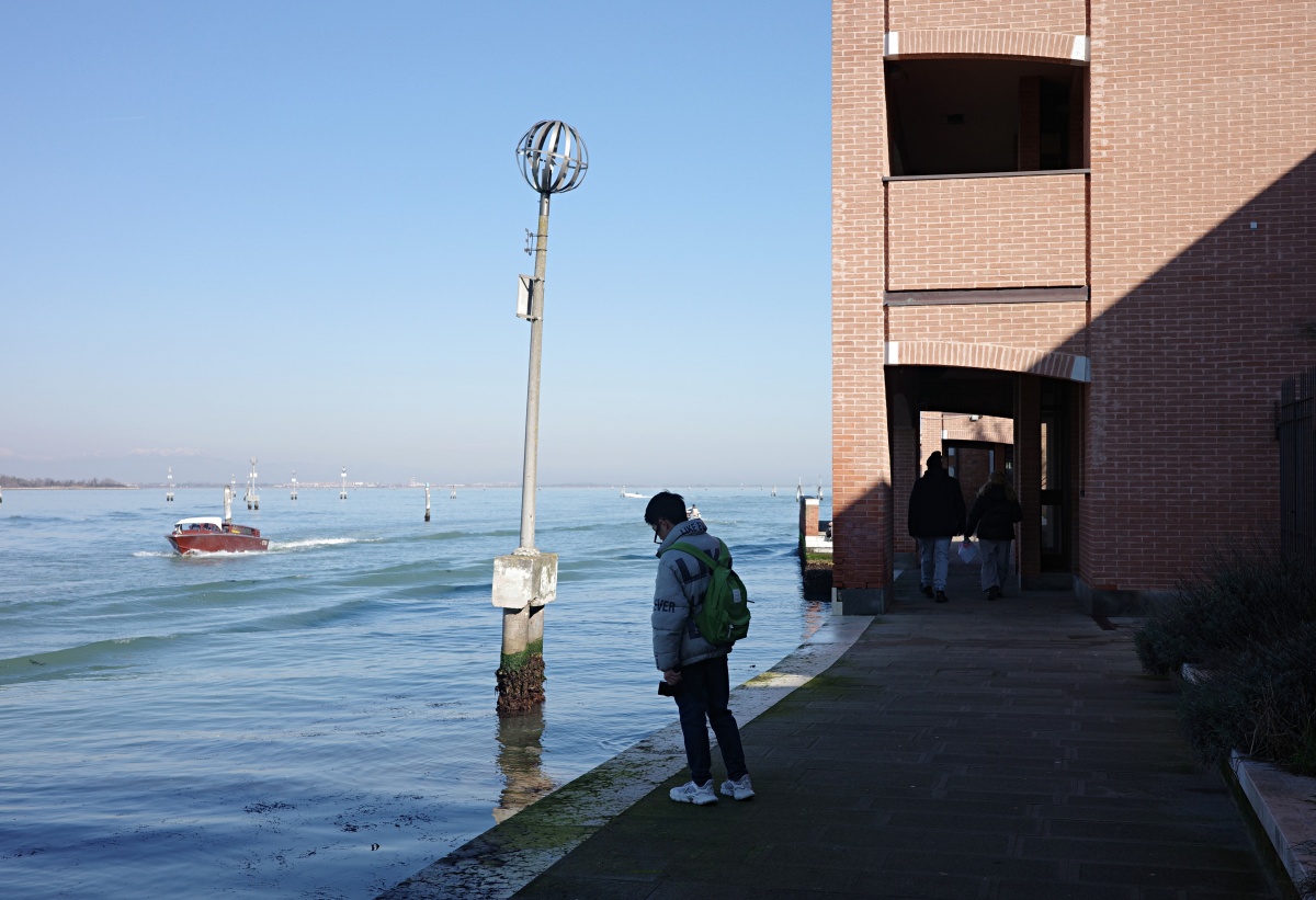 【出走。義大利】威尼斯(Venice)5天4夜|第一次搭乘威尼斯「水上巴士」就上手 , 從「聖露西亞車站(Venezia Santa Lucia)」輕鬆前往「玻璃島(Murano)」 - 第35張圖 【出走。義大利】威尼斯(Venice)5天4夜|第一次搭乘威尼斯「水上巴士」就上手 , 從「聖露西亞車站(Venezia Santa Lucia)」輕鬆前往「玻璃島(Murano)」