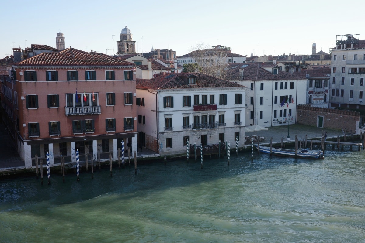 【出走。義大利】威尼斯(Venice)5天4夜｜住進大運河旁的15世紀建築「CHC洲際BW精選酒店」 , 威尼斯車站旁超方便
