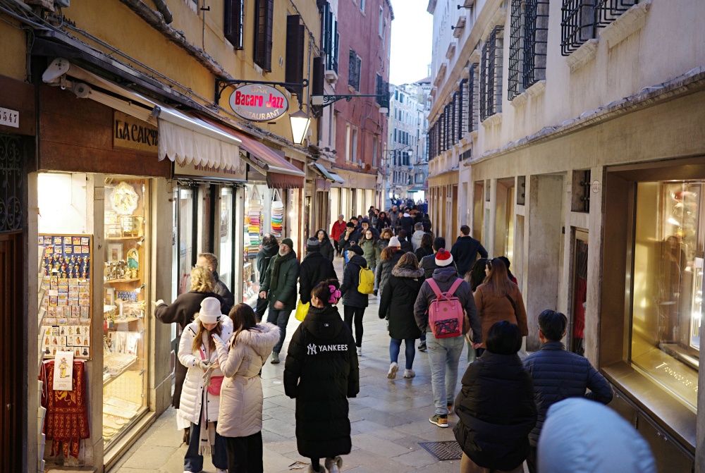 【出走。義大利】威尼斯(Venice)5天4夜|威尼斯散步路線 , 6個行政區介紹 , 必看亮點 × 周邊人氣美食全整理 - 第44張圖 【出走。義大利】威尼斯(Venice)5天4夜|威尼斯散步路線 , 6個行政區介紹 , 必看亮點 × 周邊人氣美食全整理