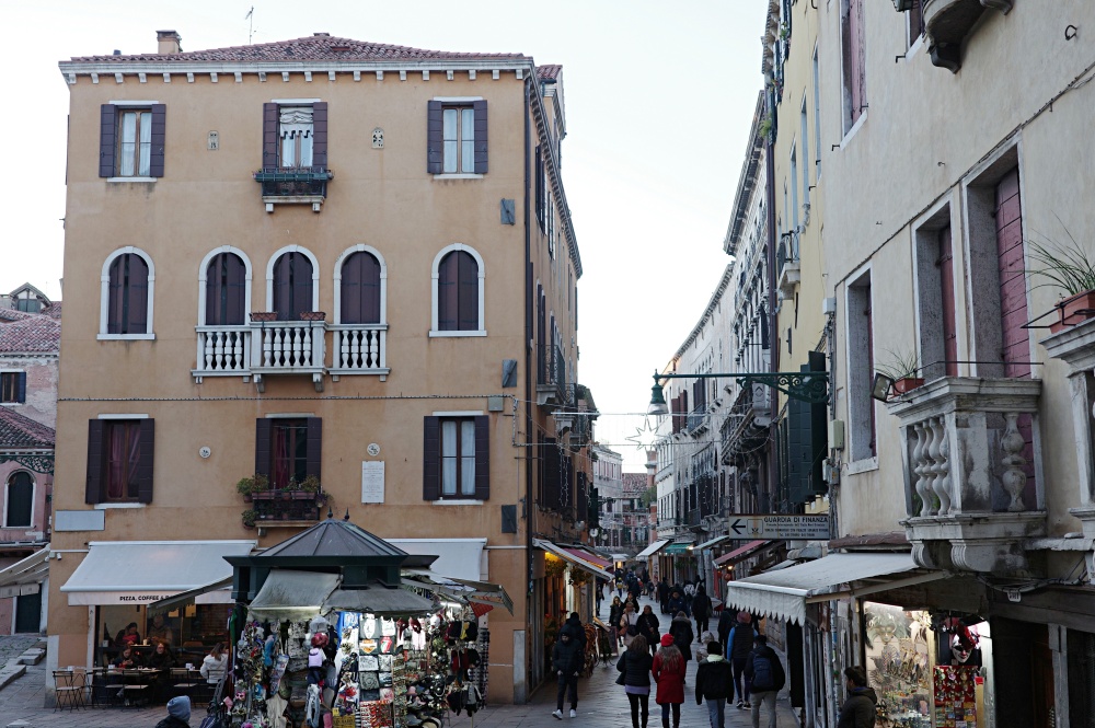 【出走。義大利】威尼斯(Venice)5天4夜|威尼斯散步路線 , 6個行政區介紹 , 必看亮點 × 周邊人氣美食全整理 - 第30張圖 【出走。義大利】威尼斯(Venice)5天4夜|威尼斯散步路線 , 6個行政區介紹 , 必看亮點 × 周邊人氣美食全整理