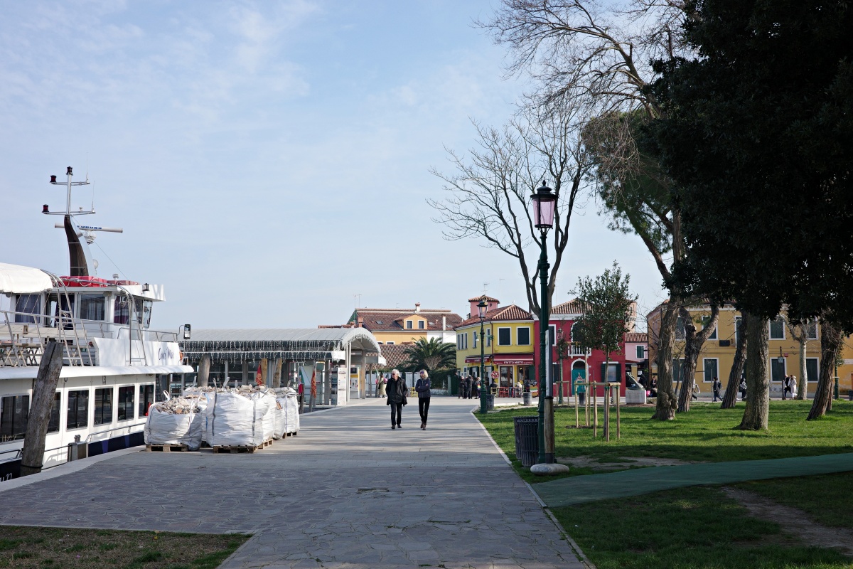 【出走。義大利】威尼斯(Venice)5天4夜|第一次搭乘威尼斯「水上巴士」就上手 , 從「聖露西亞車站(Venezia Santa Lucia)」輕鬆前往「彩色島(Burano)」 - 第47張圖 【出走。義大利】威尼斯(Venice)5天4夜|第一次搭乘威尼斯「水上巴士」就上手 , 從「聖露西亞車站(Venezia Santa Lucia)」輕鬆前往「彩色島(Burano)」