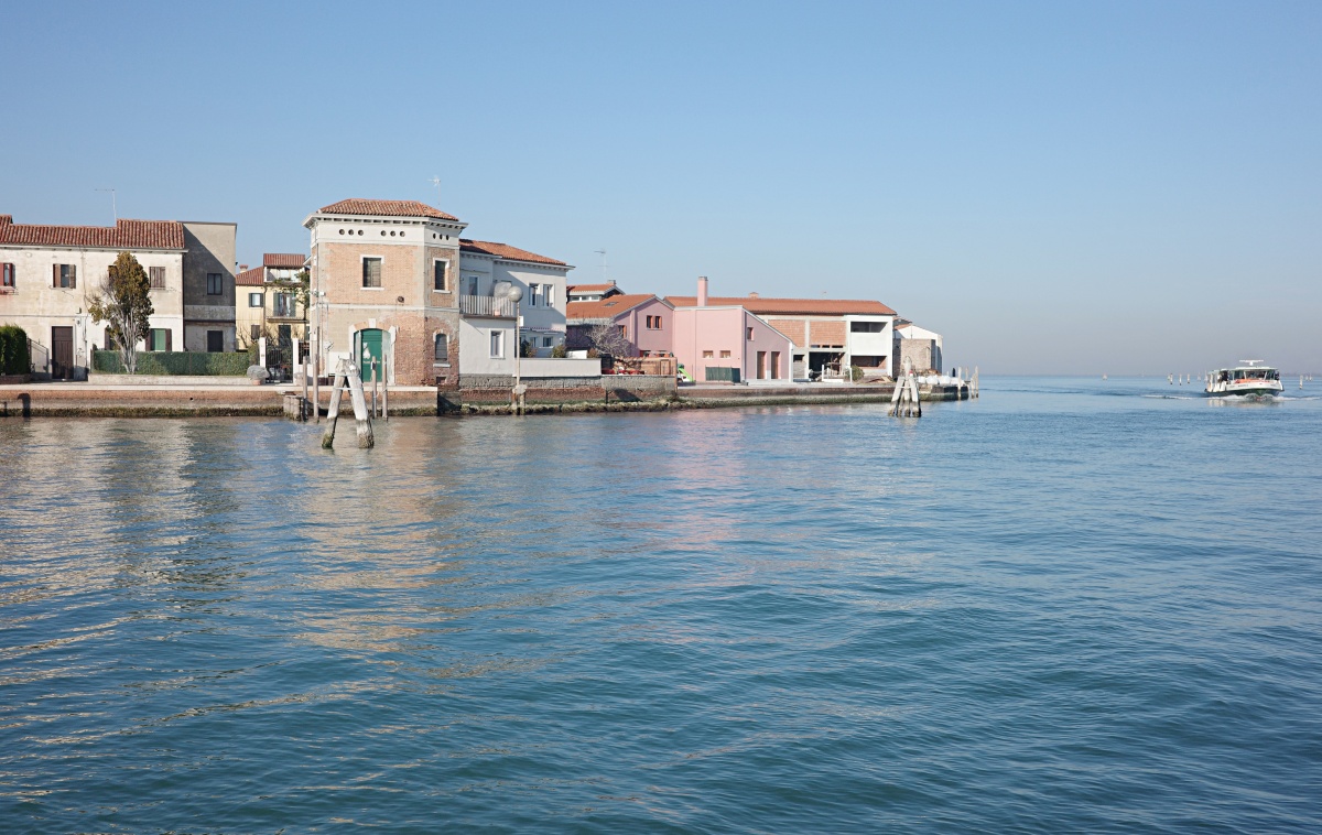 【出走。義大利】威尼斯(Venice)5天4夜|第一次搭乘威尼斯「水上巴士」就上手 , 從「聖露西亞車站(Venezia Santa Lucia)」輕鬆前往「玻璃島(Murano)」 - 第90張圖 【出走。義大利】威尼斯(Venice)5天4夜|第一次搭乘威尼斯「水上巴士」就上手 , 從「聖露西亞車站(Venezia Santa Lucia)」輕鬆前往「玻璃島(Murano)」