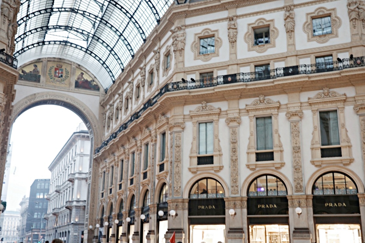 【出走。義大利】米蘭(Milan)3天2夜｜第一次來米蘭必訪地標 ,「米蘭大教堂(Duomo di Milano)」與「埃馬努埃萊二世拱廊(Galleria Vittorio Emanuele II)」
