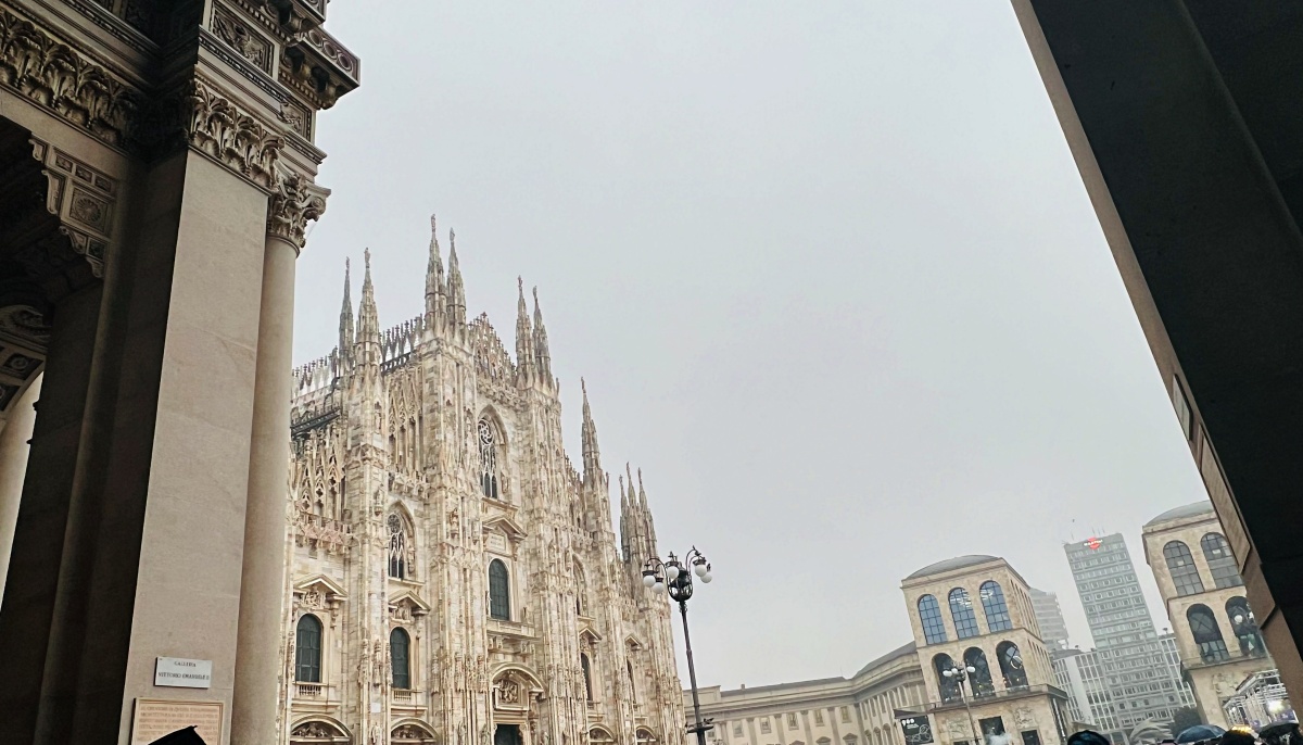【出走。義大利】米蘭(Milan)3天2夜｜第一次來米蘭必訪地標 ,「米蘭大教堂(Duomo di Milano)」與「埃馬努埃萊二世拱廊(Galleria Vittorio Emanuele II)」