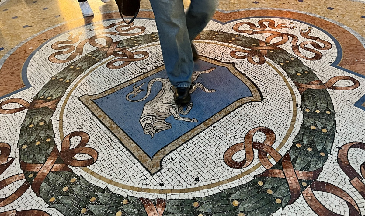 【出走。義大利】米蘭(Milan)3天2夜｜第一次來米蘭必訪地標 ,「米蘭大教堂(Duomo di Milano)」與「埃馬努埃萊二世拱廊(Galleria Vittorio Emanuele II)」
