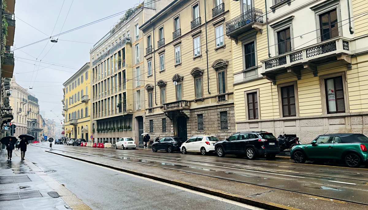 【出走。義大利】米蘭(Milan)3天2夜｜第一次來米蘭必訪地標 ,「米蘭大教堂(Duomo di Milano)」與「埃馬努埃萊二世拱廊(Galleria Vittorio Emanuele II)」