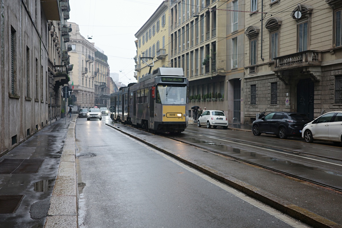 【出走。義大利】米蘭(Milan)3天2夜｜第一次來米蘭必訪地標 ,「米蘭大教堂(Duomo di Milano)」與「埃馬努埃萊二世拱廊(Galleria Vittorio Emanuele II)」