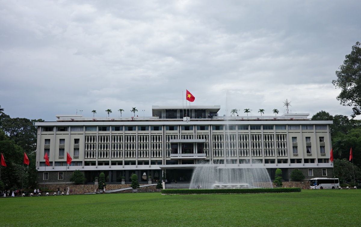 【出走。越南胡志明】胡志明市交通攻略｜隨上隨下觀光巴士、Grab叫車、胡志明市首條地鐵「都市鐵路1號線(L1)」, 輕鬆遊玩越南第一大城與經濟金融中心