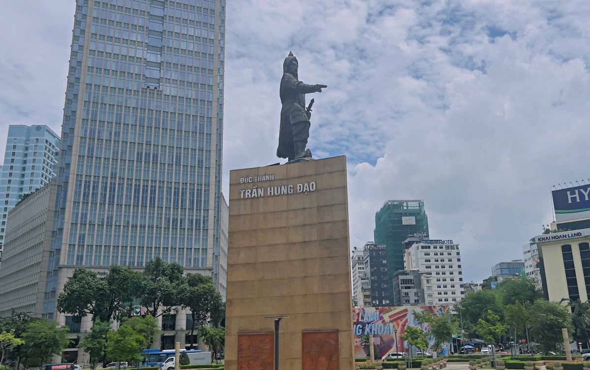【出走。越南胡志明】胡志明市交通攻略｜隨上隨下觀光巴士、Grab叫車、胡志明市首條地鐵「都市鐵路1號線(L1)」, 輕鬆遊玩越南第一大城與經濟金融中心
