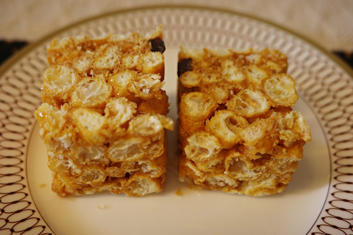【開箱。中元節拜拜零食推薦】鋒美沙其馬｜30年老字號古早味純手工製作 , 堅持四無添加「無膨鬆劑、無防腐劑、無香精與無色素」